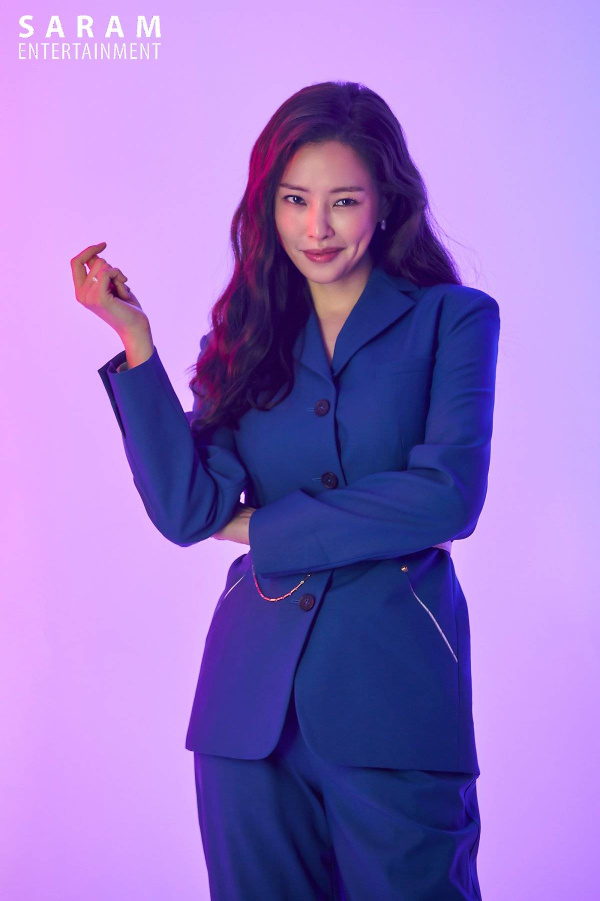 Lee Ha Nee Saram Entertainment Profile photos